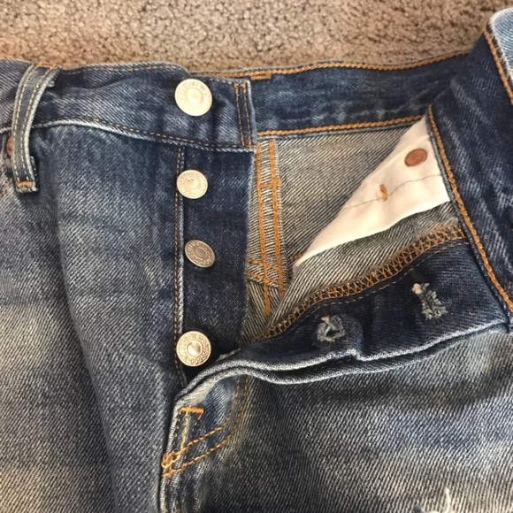 LEVI shorts - Picture 3 of 3